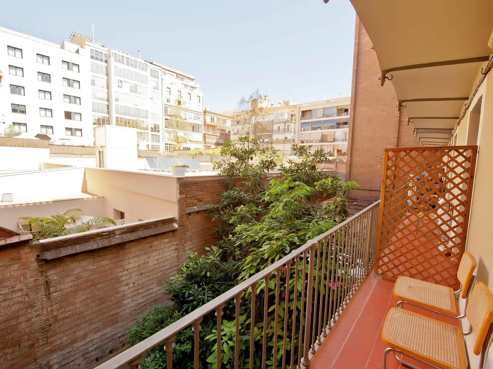 Casp Green House Barcelona Exterior photo